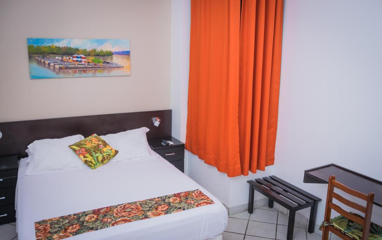 Hostal "Centrika" Tarapoto Exterior foto